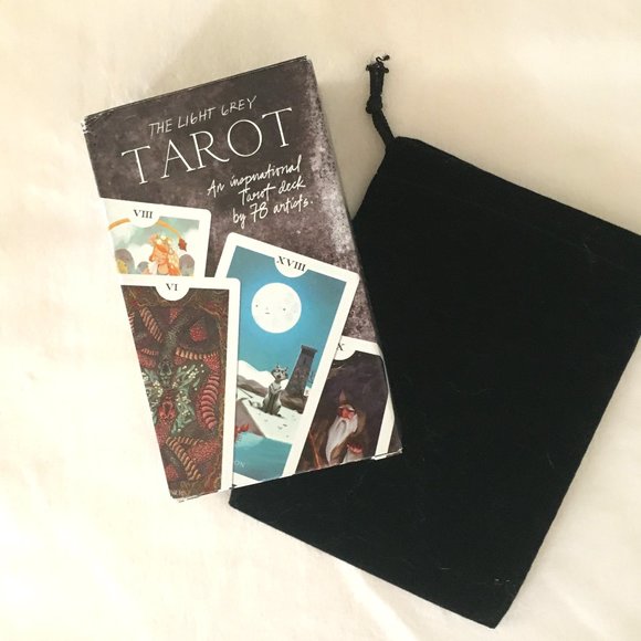 NWOT Illustrated Tarot Deck with Velvet Bag - Picture 16 of 16